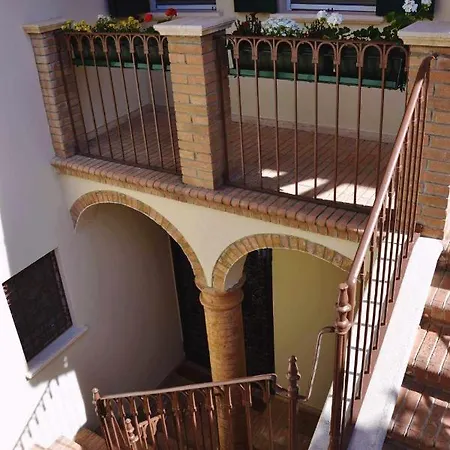 Alojamento de Acomodação e Pequeno-almoço Palazzo Signorile Di Oltre 520 Mq Fronte Cattedrale Ad Darte *