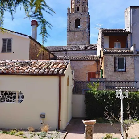 Cornelia Bed & Breakfast 4*